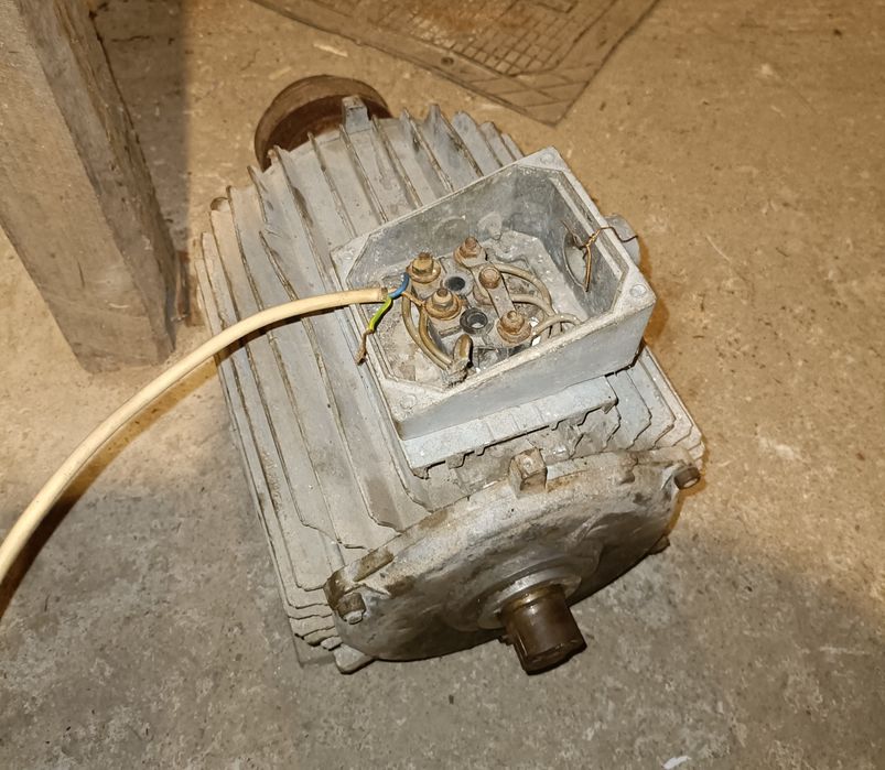Motor electric trifazat 5kW 900 rotații