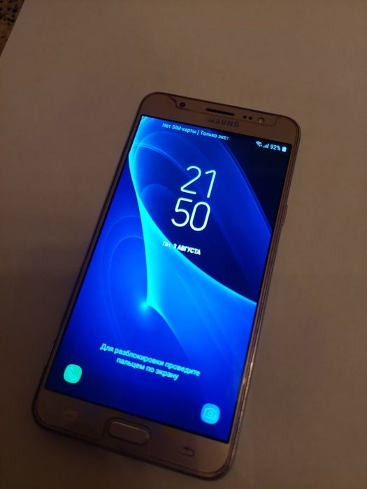 Самсунг Galaxy J7 2016