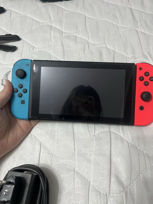 Продам nintendo switch