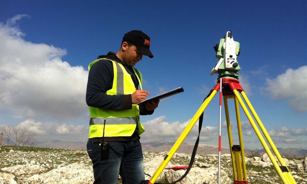 Геодезист  Опытный - официально, качественно и быстро с печатью!