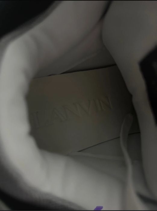 Lanvin Curb