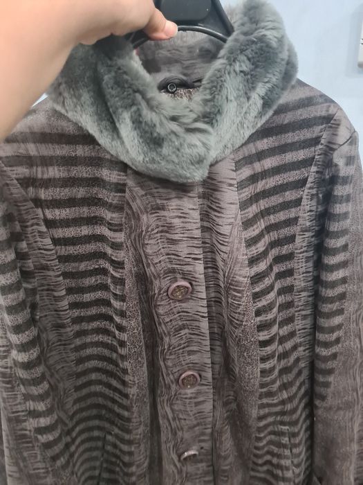 Продам женское пальто