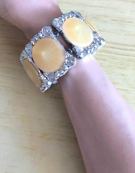 Дамски гривни - 3 лв.