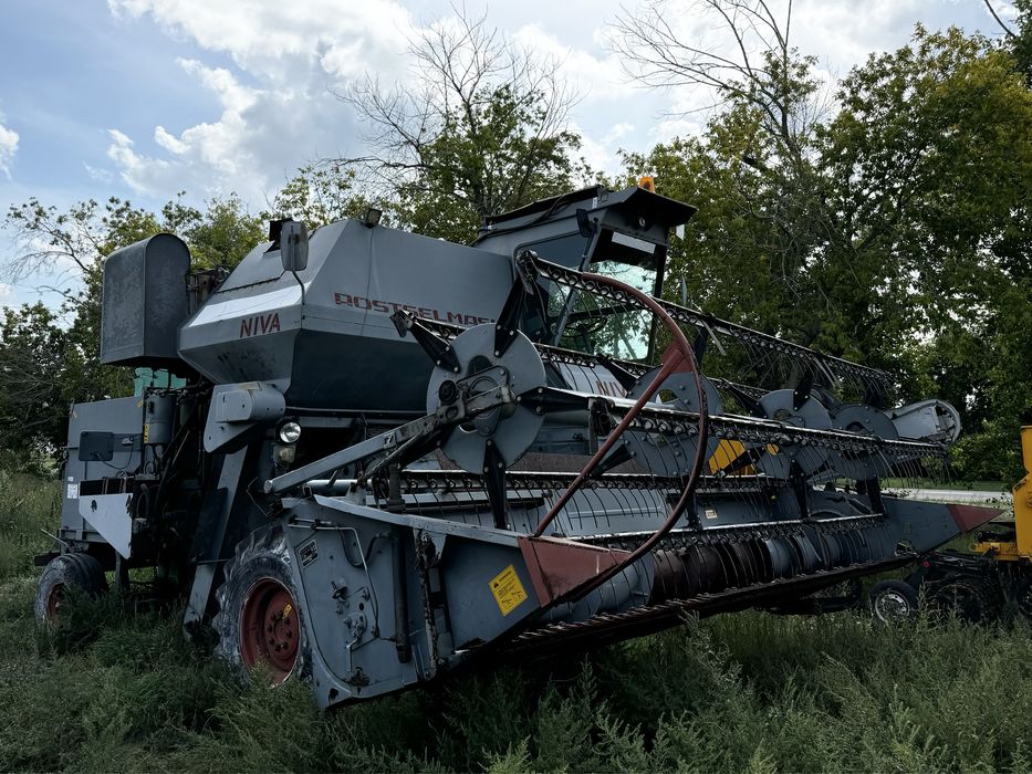 Нива Эффект 2010 с подборщиком