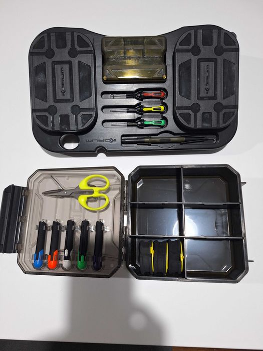 Masa korum + cutie accesorii avid