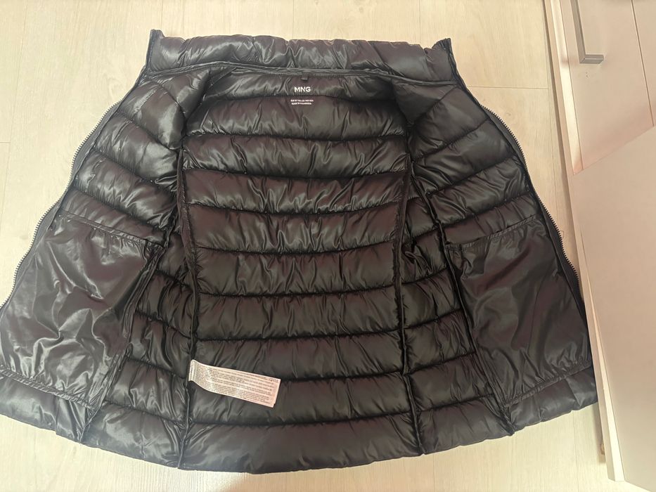 Ватиран елек Mango НОВ