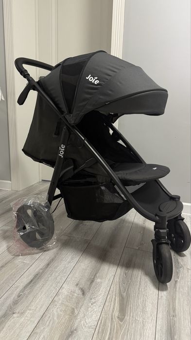 Продам коляску Joie litetrax 4 dlx