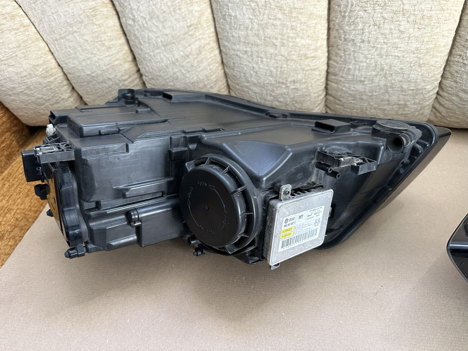 Faruri / Far stanga, Far dreapta Audi A8 2010-2014