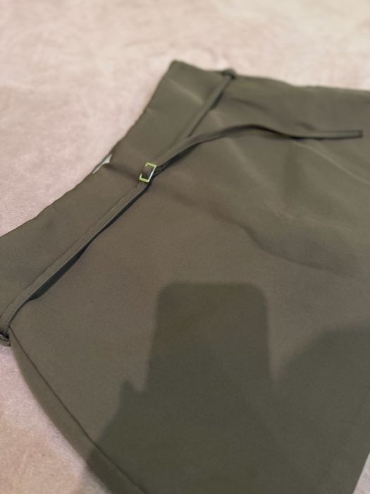 Продавам светло кофява пола панталон