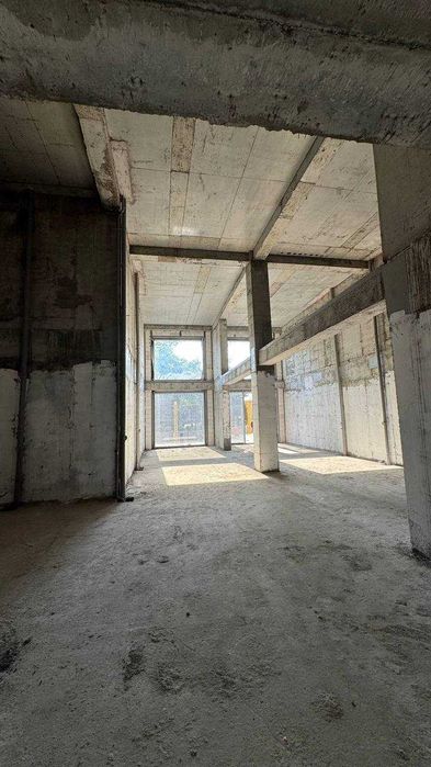 Продается в А блоке на 3 линии на Мирабад авеню помещение 577м2