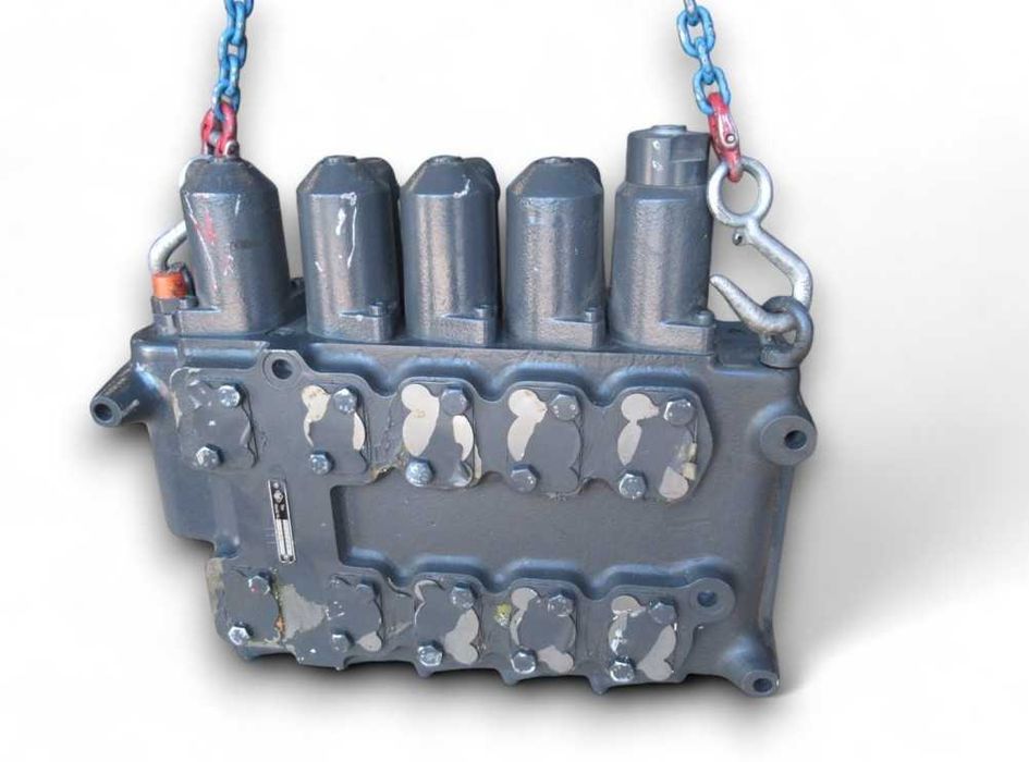 SECOND HAND / NOU Distribuitor Hidraulic Excavator New Holland MH5 MH5.5 MH6 Cod 2241595 2104790 Uniterra