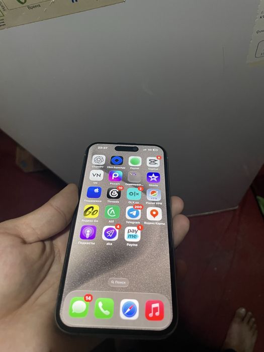 Iphone 15pro 128gb 89 titanum rangi uzimz ishlatgan tel