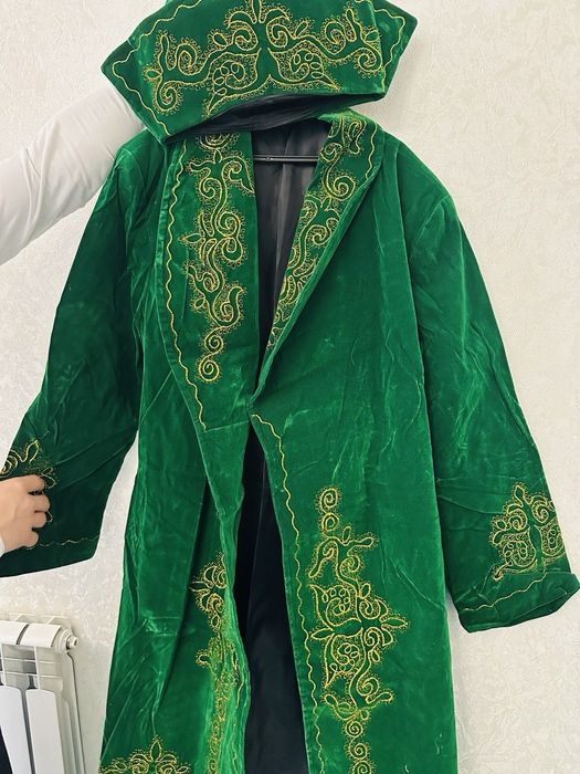 Национальный одежды Шапан Көйлек