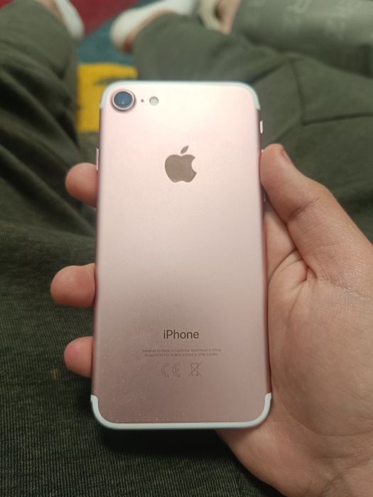 Vând  schimb iPhone 7