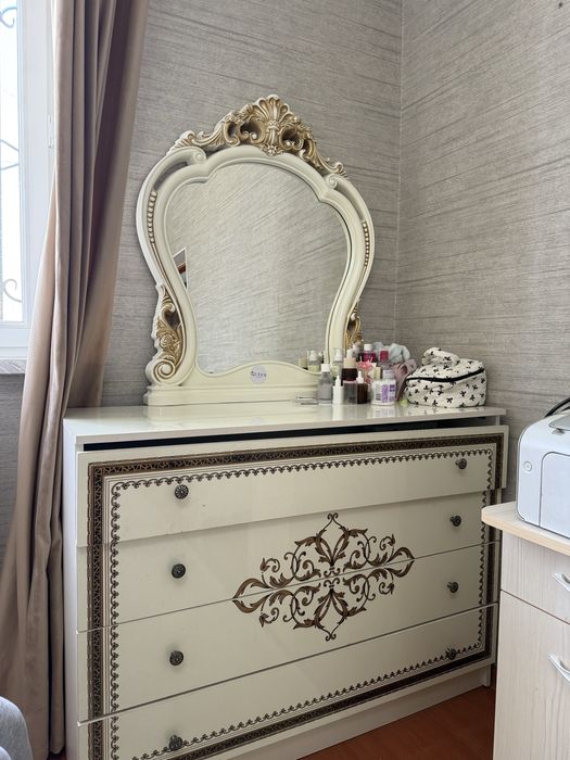 Спальный гарнитур