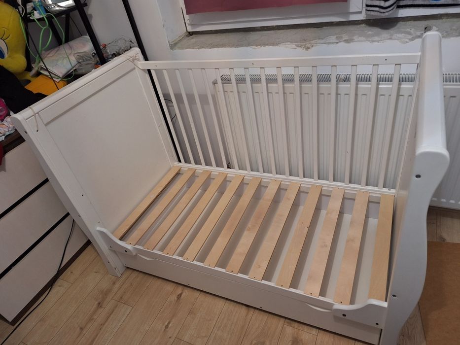 Vând pătuț pentru copii