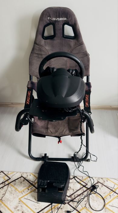 Волан с педали и седалка / Симулатор Trustmaster TMX