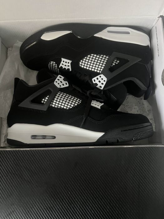 Jordan 4 white thunder