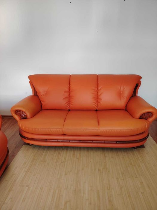 Set canapea extensibila + 2 fotolii din piele ecologica, firma LEMS