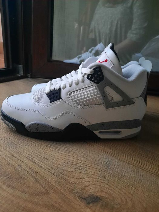 Vând Air Jordan 4, mărime 42,5, Cement White, noi