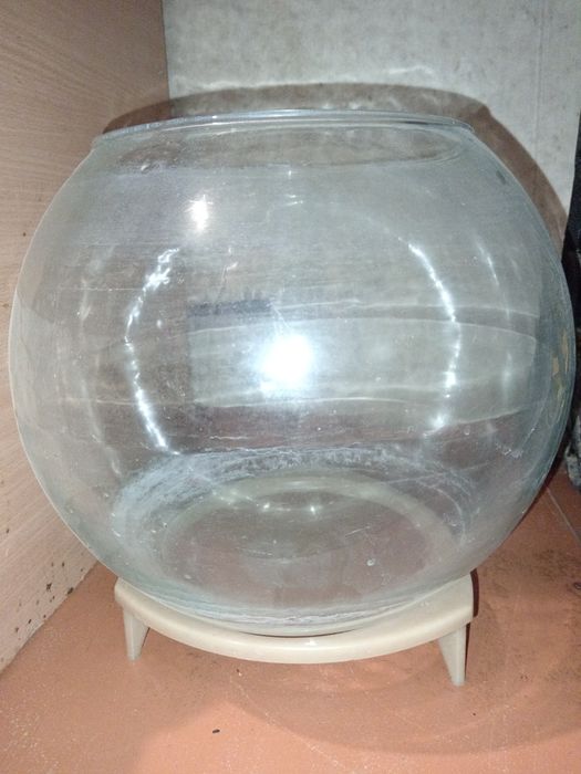 Продам аквариум на 15 литров б/у