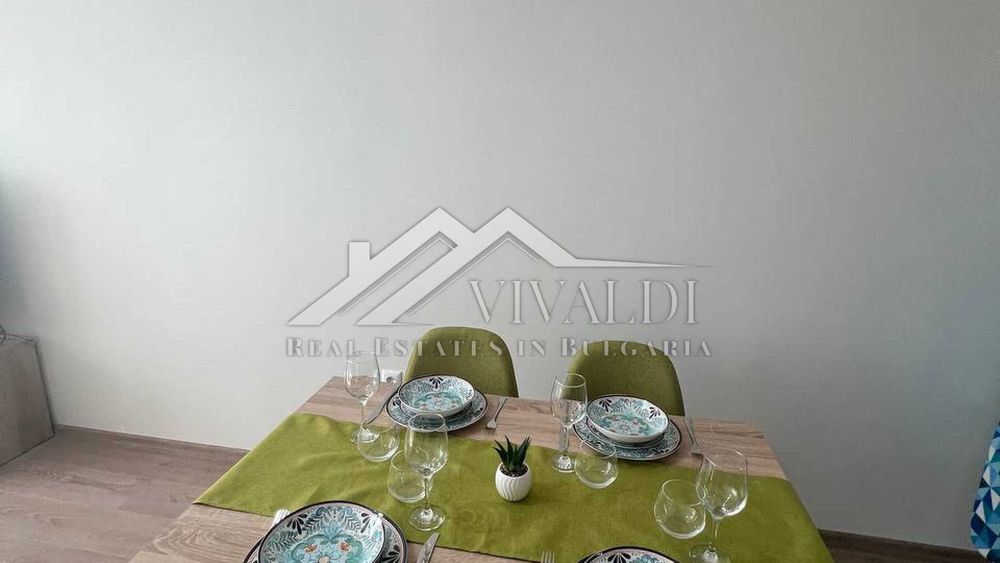 Дава се под наем Двустаен апартамент в к.к. Св.Св. Константин и Елена - 65 кв.м за 750 € - Снимка #3