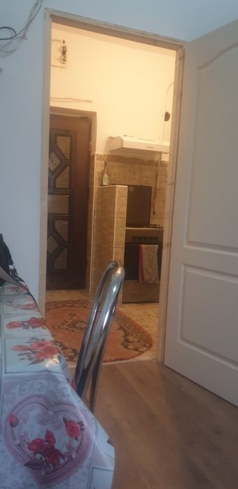 Închiriez garsonieră