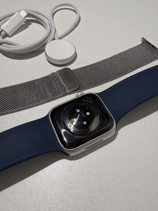 Apple Watch Series 9 41 мм / 64 GB
