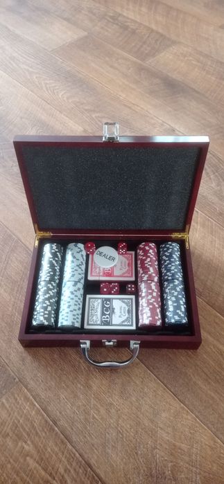 Набор для покера. Новый.