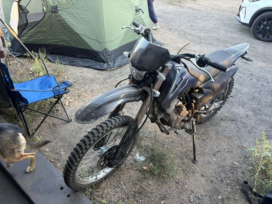 Мотоцикл Эндуро 250 кубов