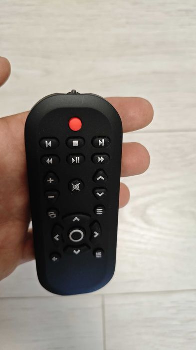 Vand  Xbox One S cu telecomanda multimedia