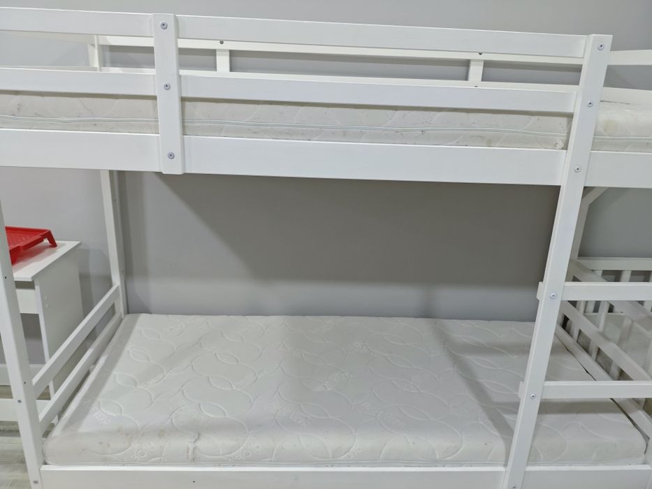 Продам 2х ярусную кровать