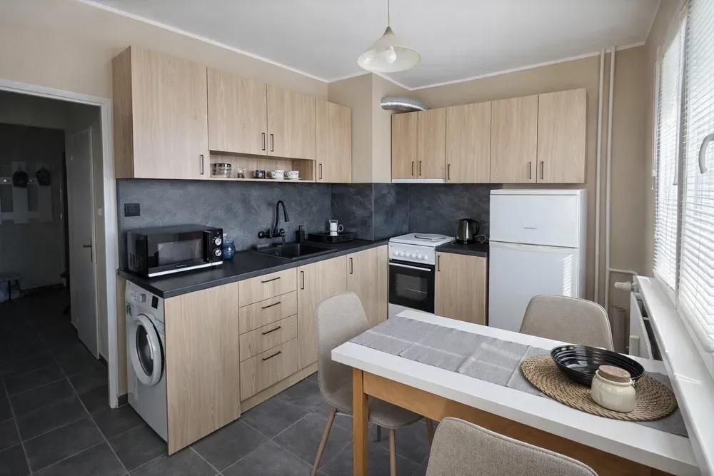 Продава се Двустаен апартамент в София, Лагера - 78 кв.м за 1439 €/кв.м - Снимка #3