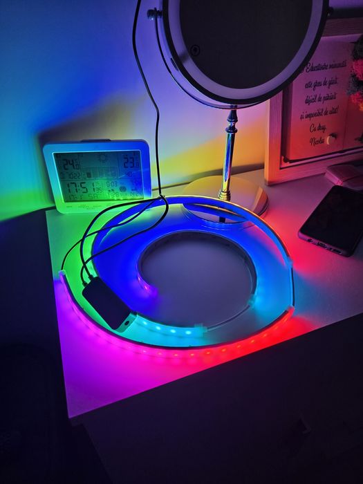 Bandă LED RGB USB – 3 părți, Music Sync, control aplicație