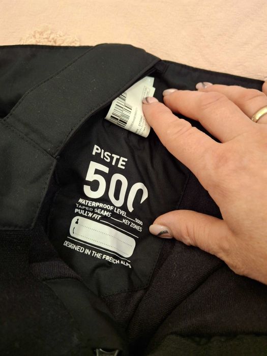 Детски ски панталон,идеално състояние,купувано от Декатлон Англия,6-8