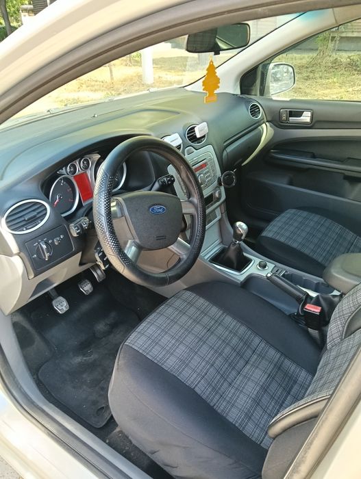 FORD Focus 0 — imagine 4