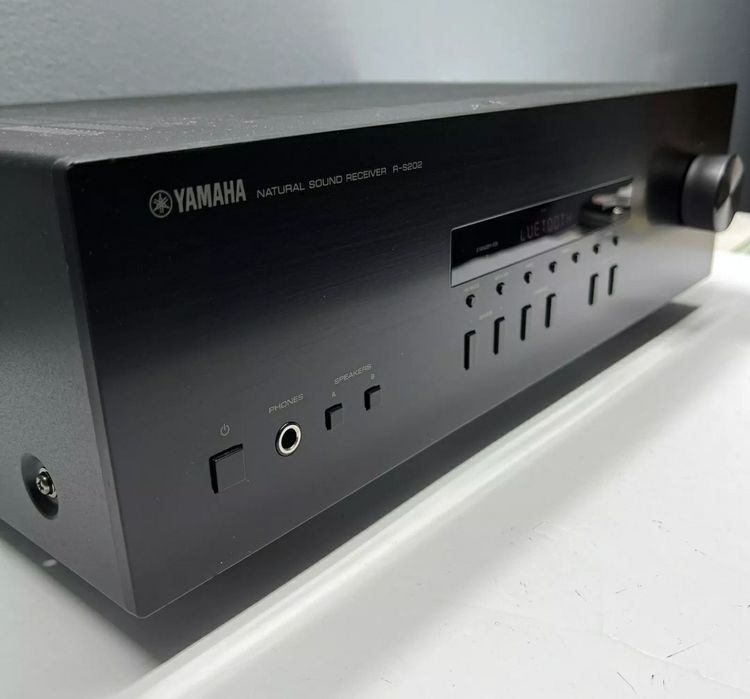 Стереоресивер Yamaha R-S 202 BL ( 100вт, 8ом): 275 у.е. - Усилители ...