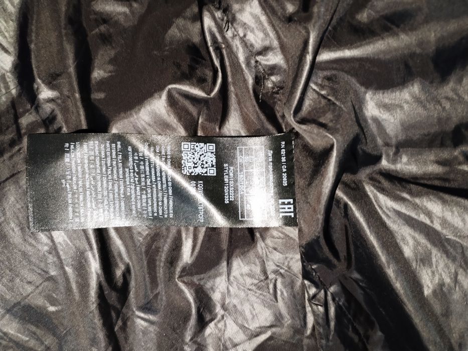 Geacă Guess  originală.