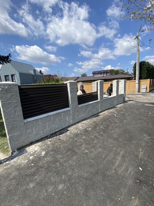 Execut garduri din beton plasa sau tabla