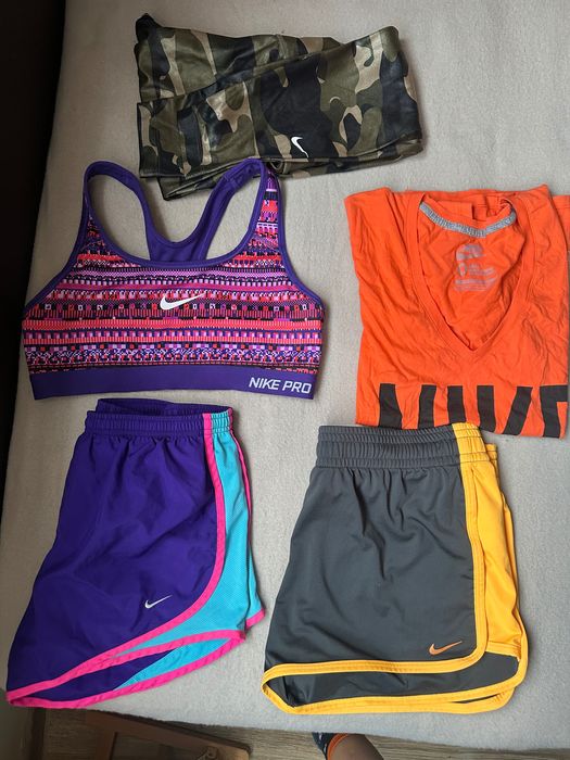 Спортни клинове и бюстиета Gymshark Nike