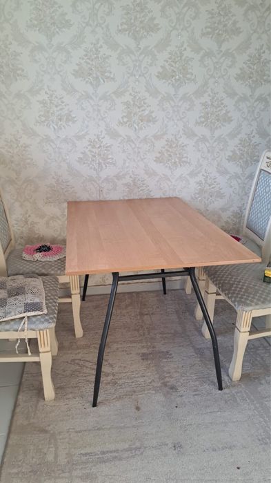 Продам стол и стулья