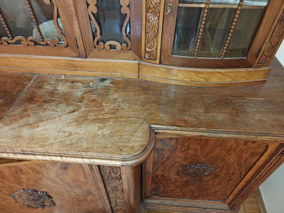 Реставрация на мебели и дърворезба