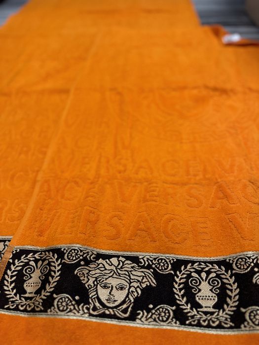 Set 2 prosoape model Versace, mari 140x70 +  mici