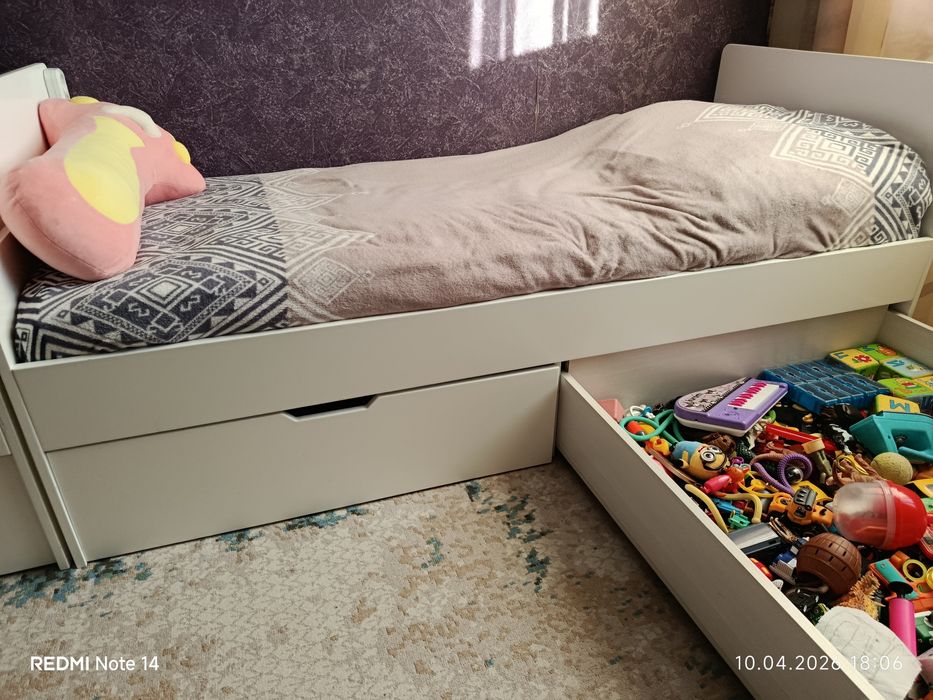 Кровать подростковая