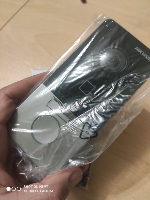 Видео домофон Hikvision