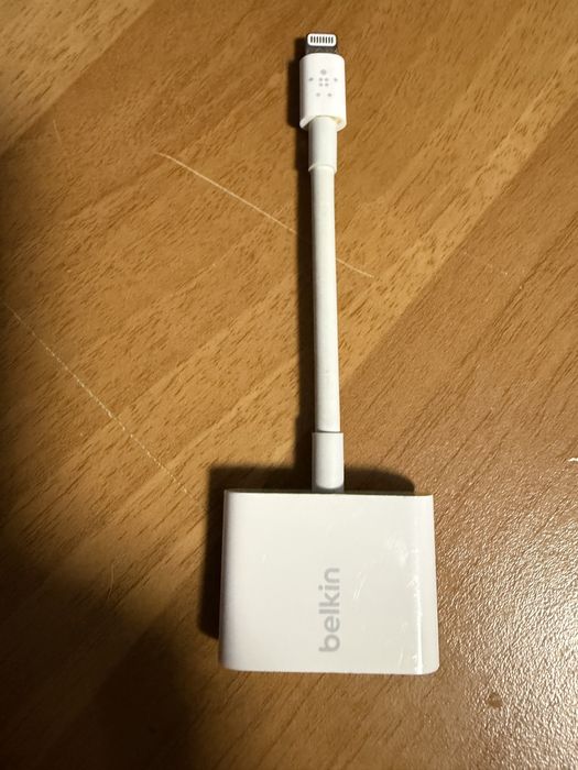 Продавам лот от аксесоари за Iphone