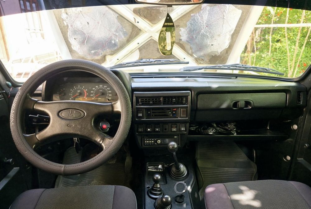 Niva 4x4 Sotiladi