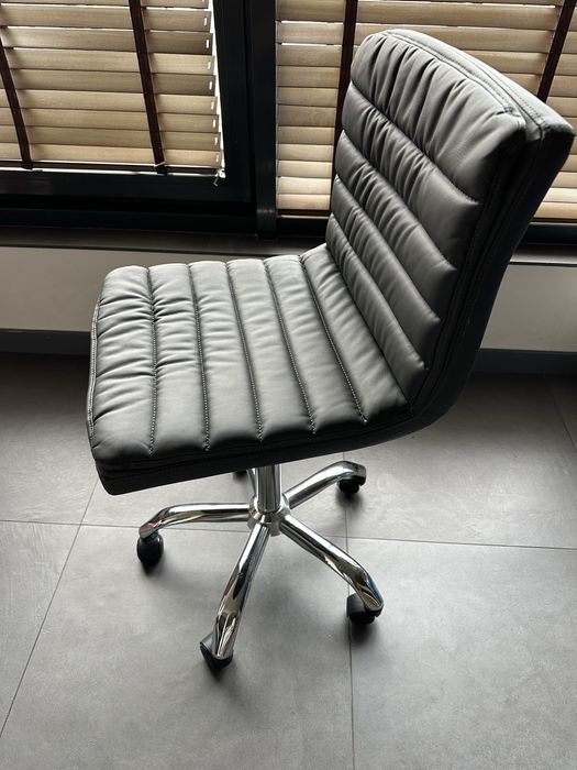 Стол на колелца King с 2г гаранция и безплатна доставка до офис