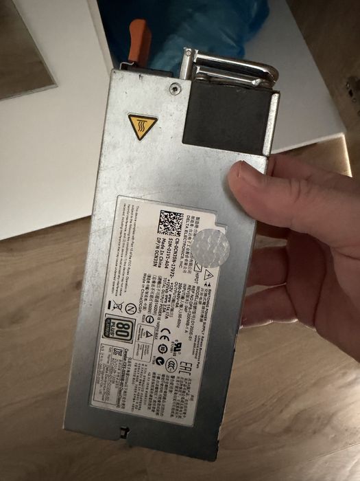 sursa server utilizata