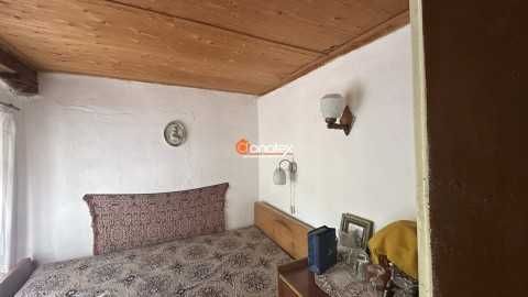 Продава едноетажна къща 60 кв.м с двор 1171 кв.м, в село Михилци